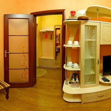 فندق De Luxe خميلنيك المظهر الخارجي الصورة